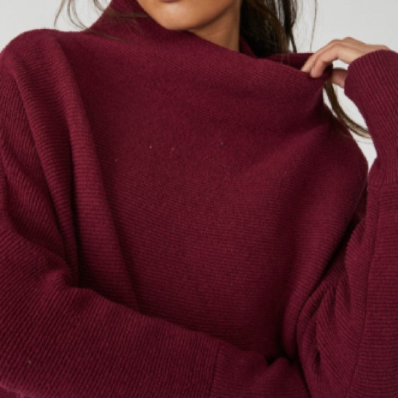 Free People Ottoman Slouchy Tunic Heavy Knit Oversized Relaxed Fit Burgundy Sz M - Picture 2 of 13
